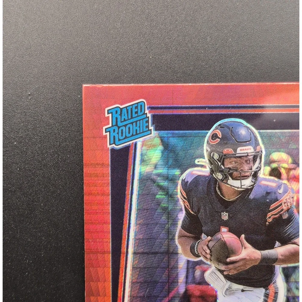 2021 Donruss Optic Justin Fields #204‎ Rated Rookie Red Hyper Prizm (RC) Bears